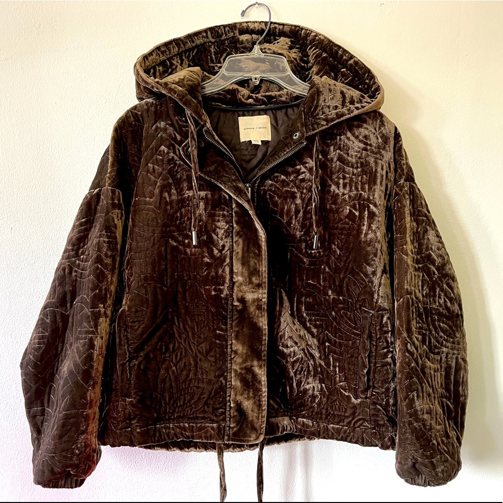 Silence + Noise Brown/Green Lotus-Quilted Velvet Hooded Short Jacket